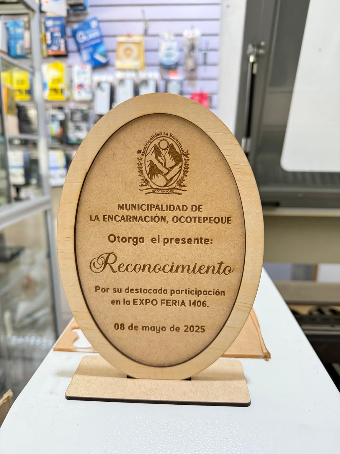 Reconocimientos personalizados - MDF Y GRABADO